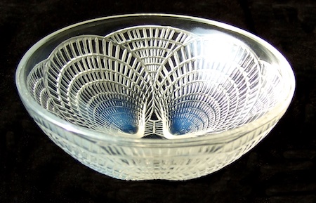 R Lalique. LALIQUE COQUILLE BOWL