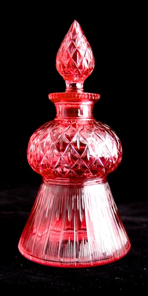 English Glass            American Glass. S & W DECANTER